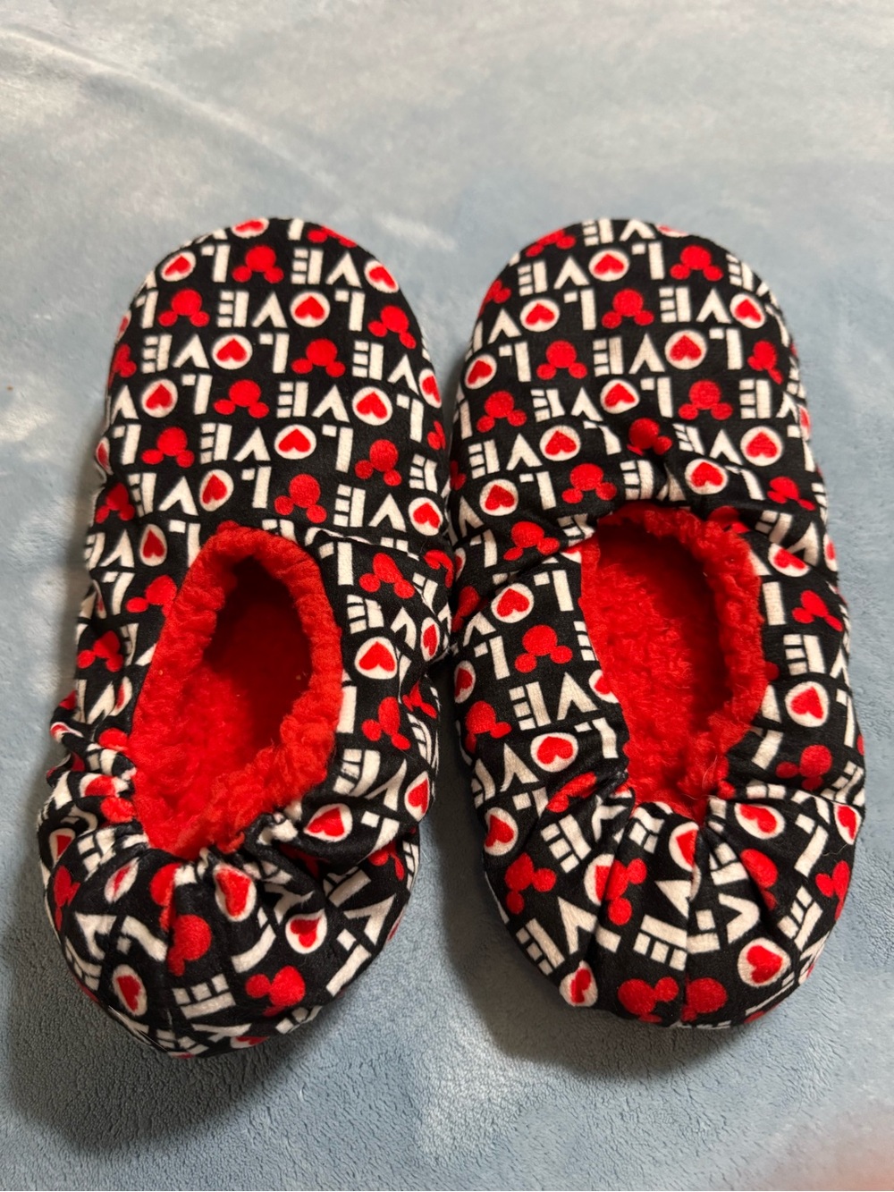 Black & Red 'LOVE' Heart Pattern Slipper Socks